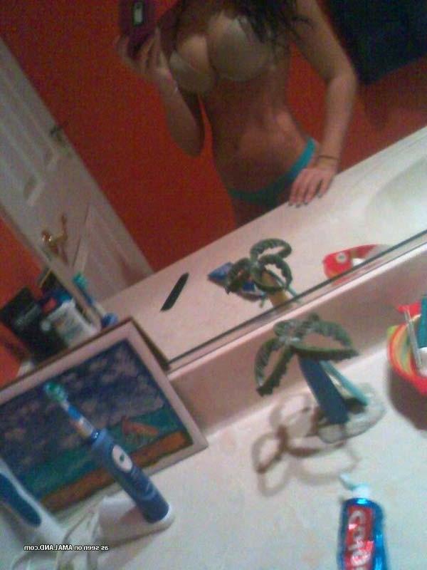 15P Collection of a steamy hot amateur sexy teen selfshooting