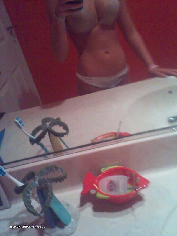 15P Collection of a steamy hot amateur sexy teen selfshooting