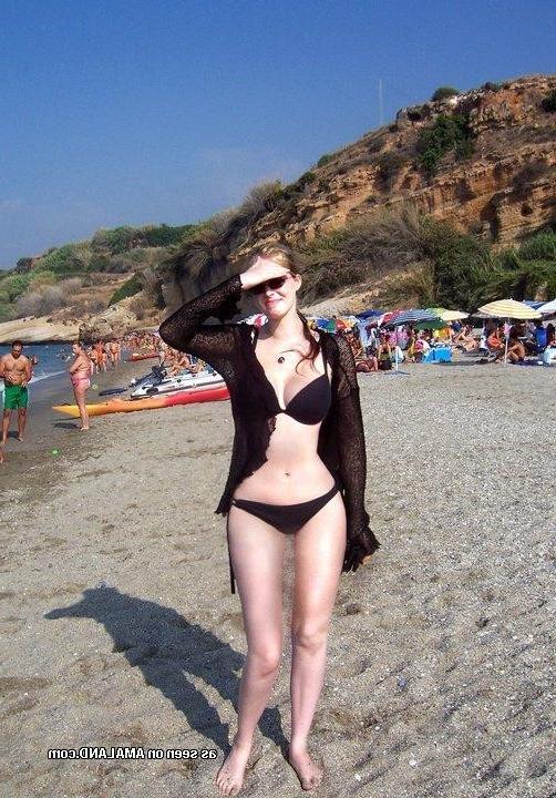 14P Self-shooting hottie with big tits and smooth pussy