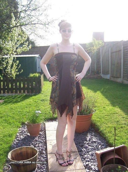 14P Self-shooting hottie with big tits and smooth pussy