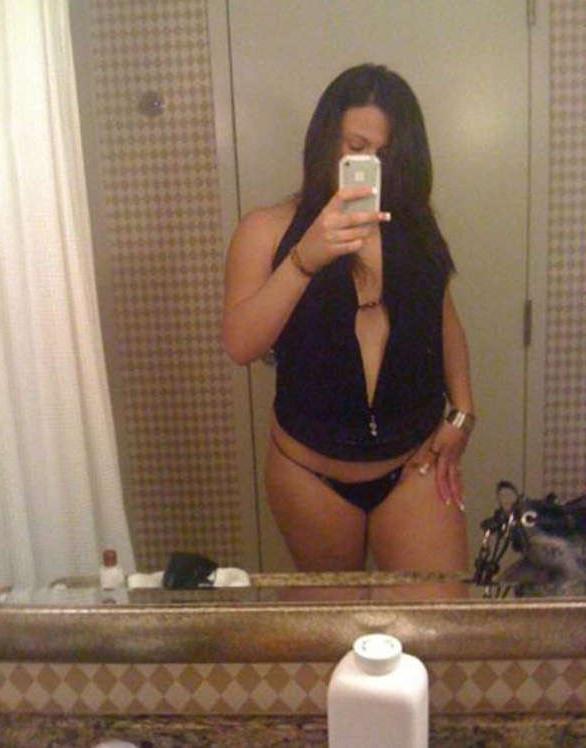 16P Pictures of hot and sexy camwhores