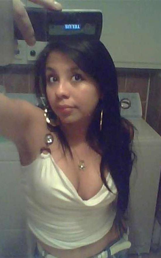 16P Pictures of hot and sexy camwhores