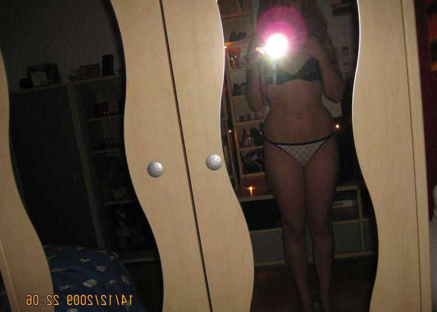 16P Pictures of hot and sexy camwhores