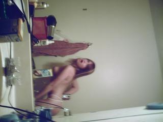 18P Spunky babe nude