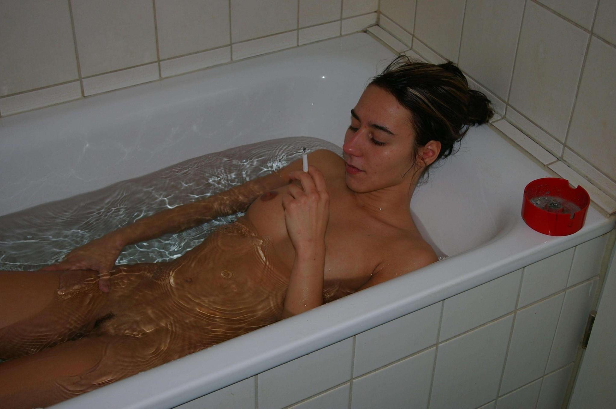 15P Allison naked in bathtub
