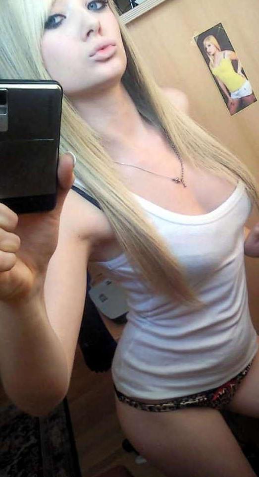 16P Pictures of babes camwhoring for their flings