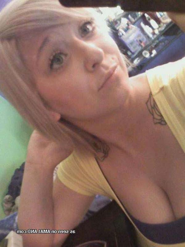 16P Pictures of amateur vain bitches camwhoring