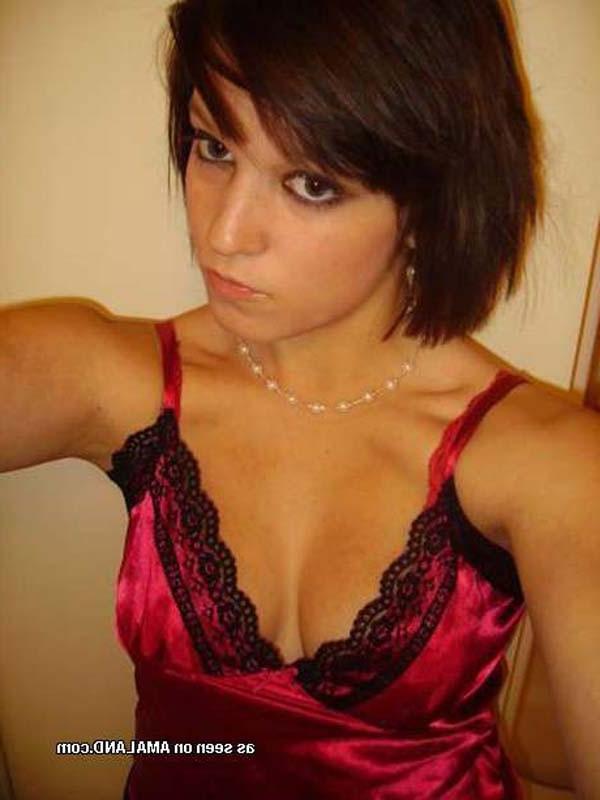 16P Pictures of amateur vain bitches camwhoring