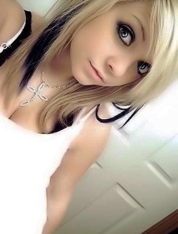 14P Beautiful blonde selfshooting