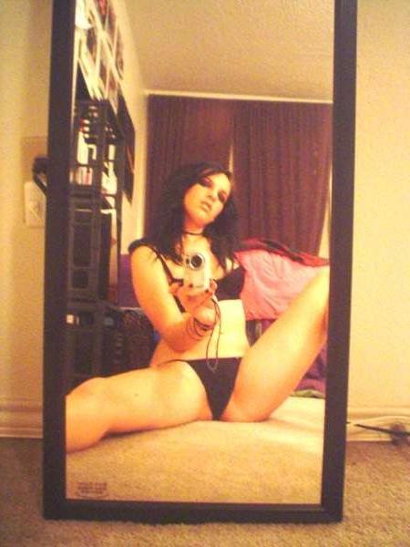 18P Goth teens exposing their bodies