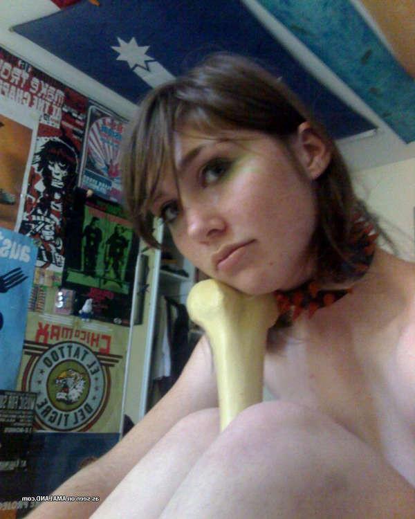 16P Photos of sleazy Gertrude playing with her cam