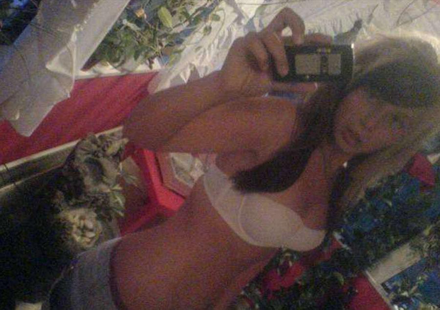 16P Nice picture collection of vain amateur girlfriends