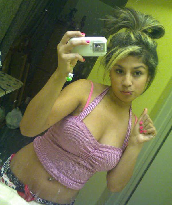 16P Nice picture collection of vain amateur girlfriends