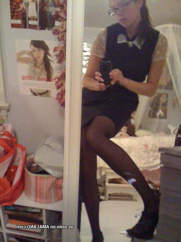 16P Photo compilation of an amateur pretty chick's selfpics