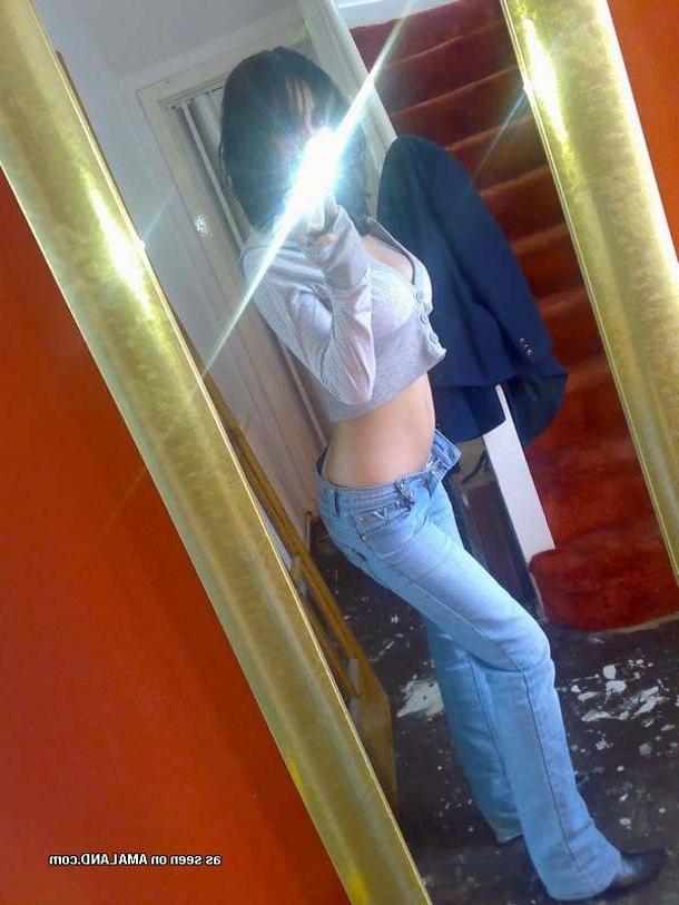 16P Picture selection of Sally getting sexy with her cam