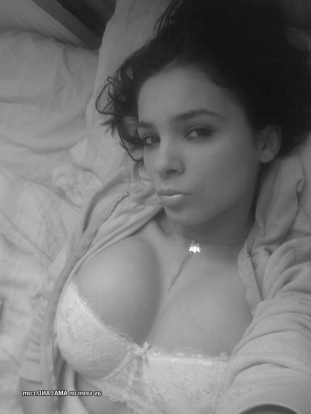 16P Picture selection of Sally getting sexy with her cam