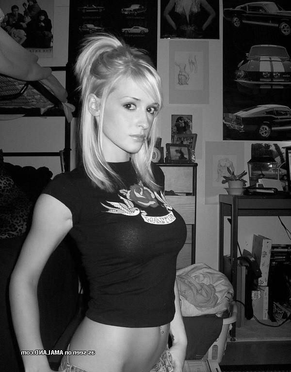 15P Pictures of hot and sexy girlfriends
