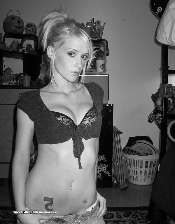 15P Pictures of hot and sexy girlfriends