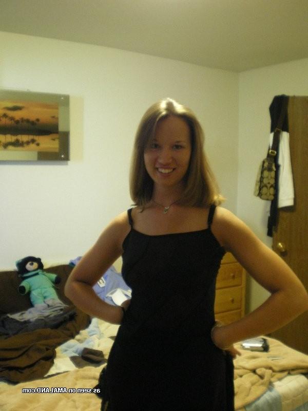 16P Nice hot selfpics of sexy amateur babes