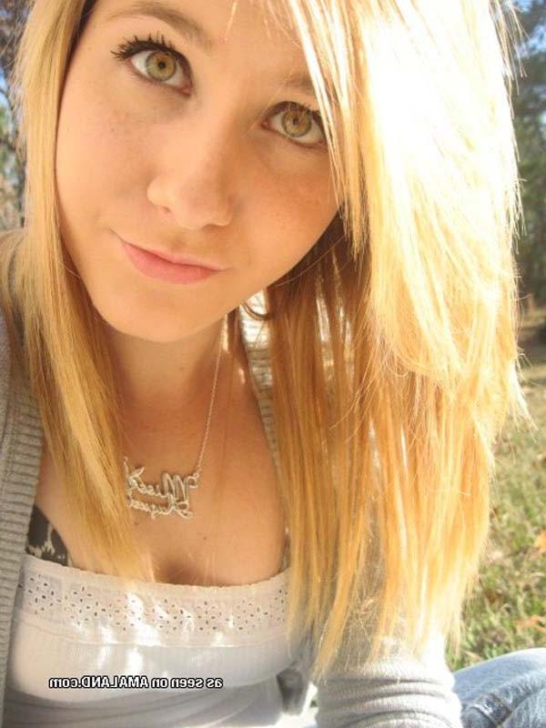 16P Picture set of amateur camwhoring teen bitches