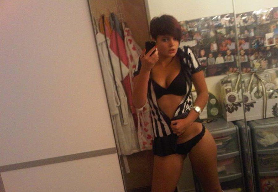 16P Nice collection of selfpics of pretty amateur hotties