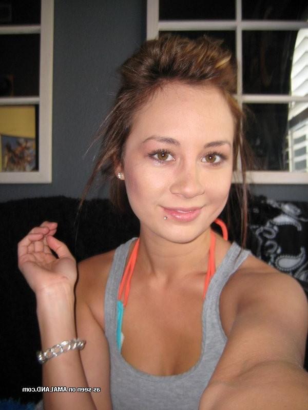 15P Nice and sizzling selfpics of gorgeous amateur girlfriends