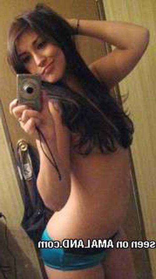 16P Flaming hot photos of pretty chicks camwhoring