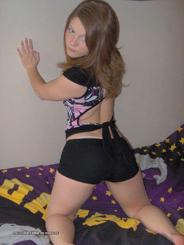 15P Compilation of sexy Cameron's hot selfpics