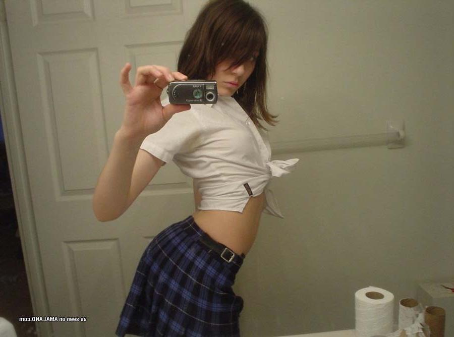 16P Photos of an amateur honey who has nice tits and hot buns