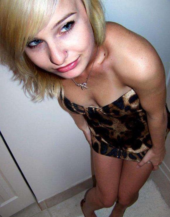 16P Nice collection of hot Alexi's selfpics