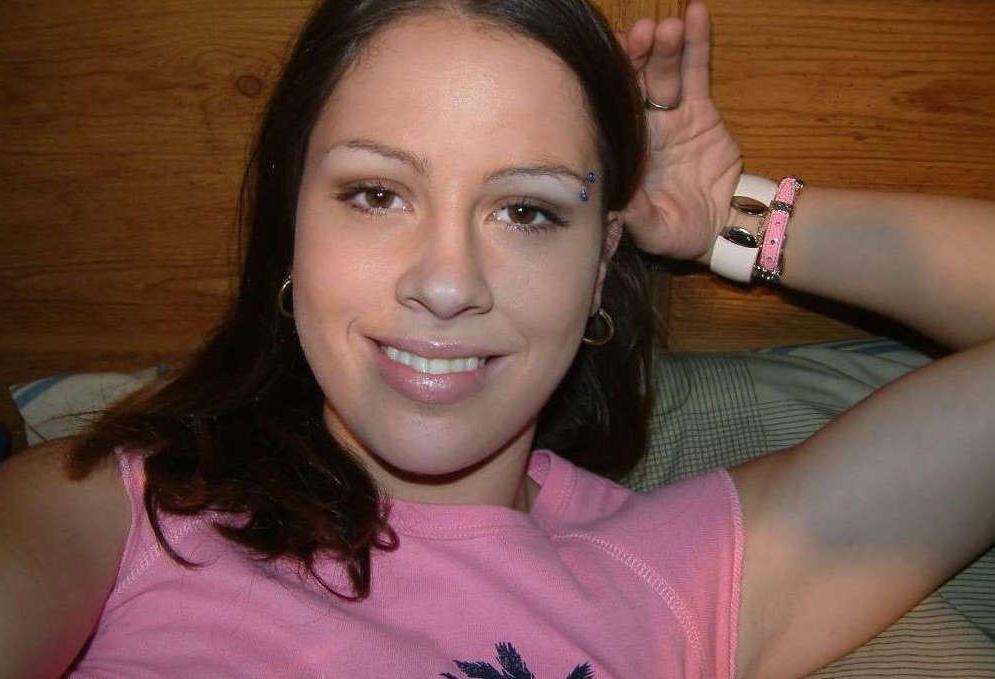 15P Pictures of a nice GF showing off her tits and cunt