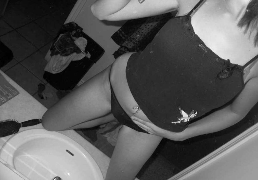 15P Self-shooting teen cutie posing seductively