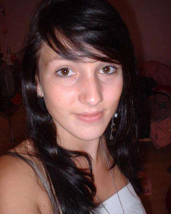15P Photos of Samara getting kinky on cam