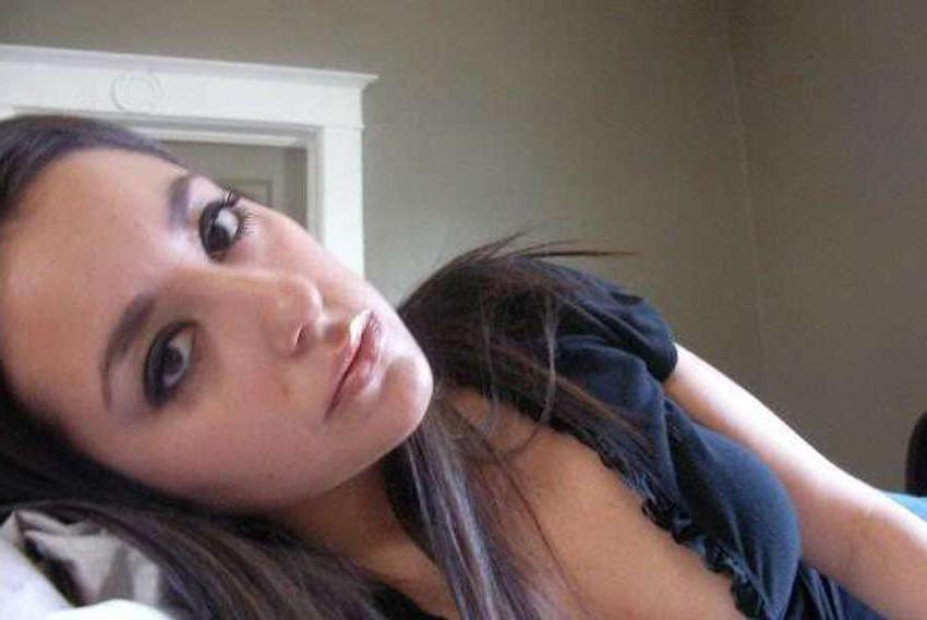 16P Nice picture set of hottie girlfriends