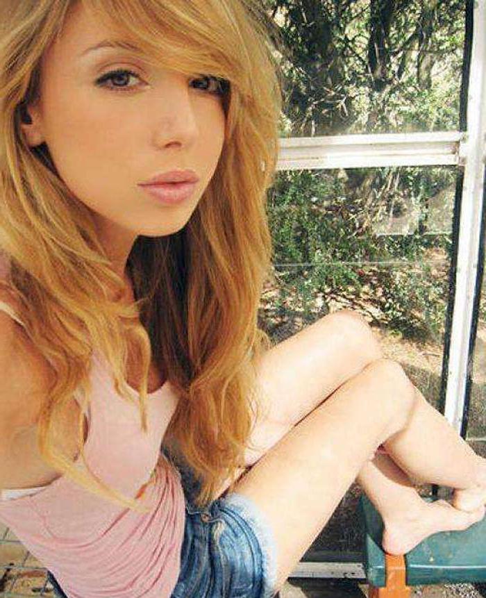 16P Nice picture set of hottie girlfriends