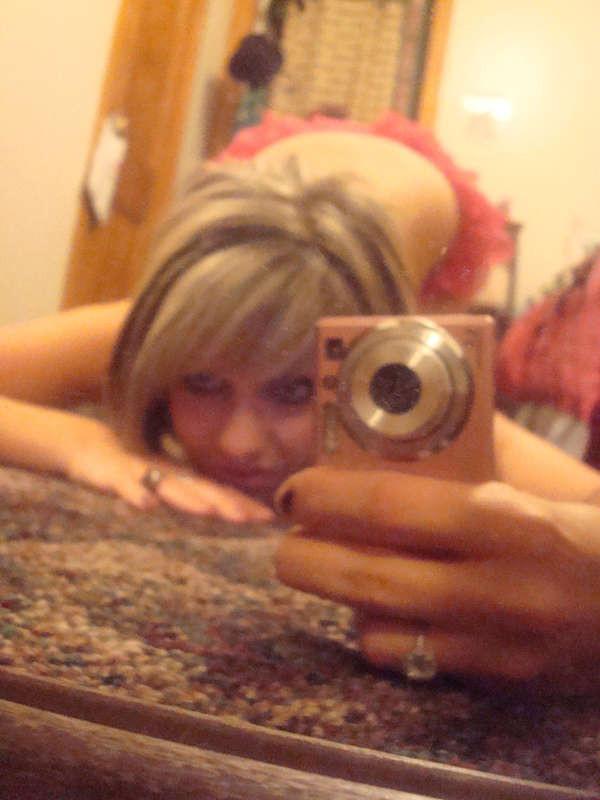 16P Pictures of a petite blonde camwhoring in her room