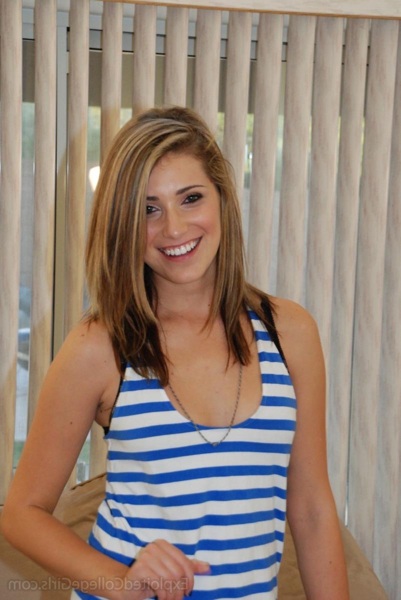 16P Pretty college amateur spreading