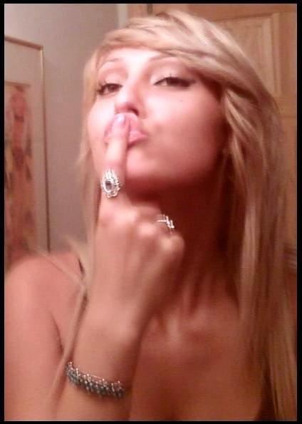 15P Photo compilation of hot prom queens' selfpics