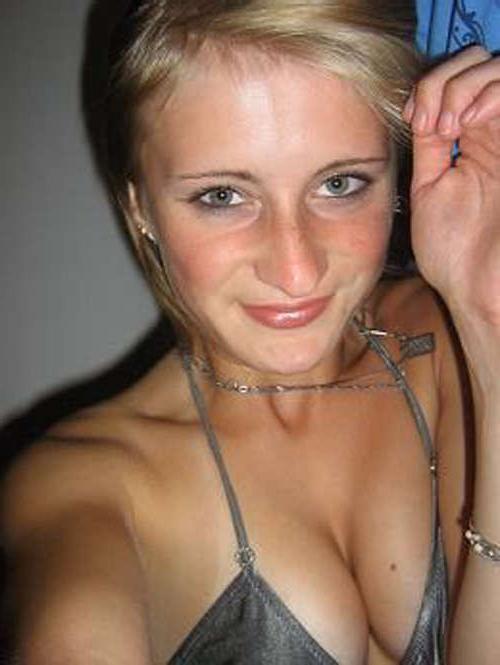 16P Collection of a hot blonde girlfriend's pictures