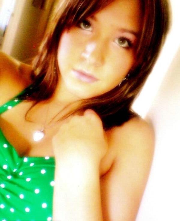 16P Pictures of different camwhoring amateur babes