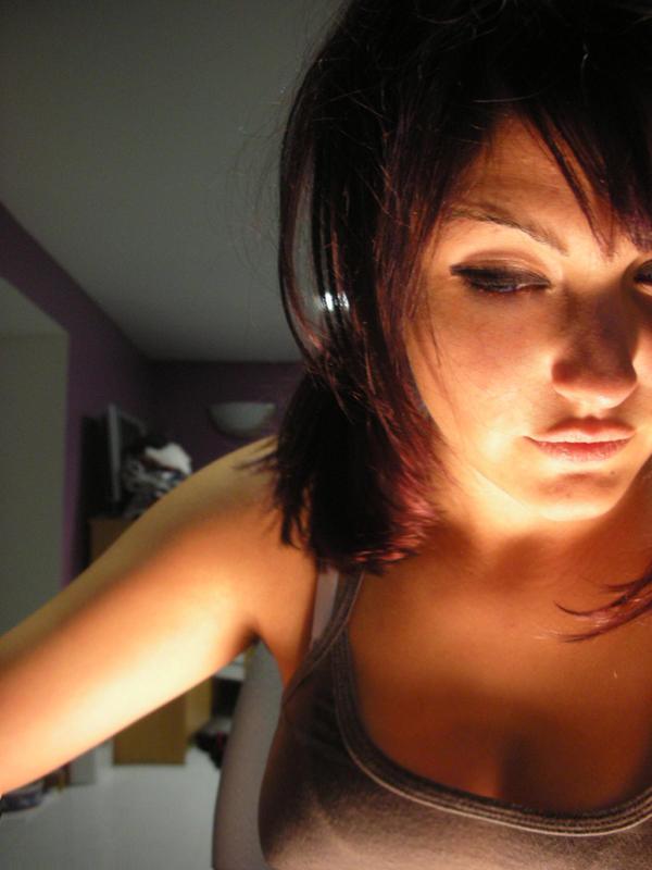 16P Photos of a gorgeous amateur camwhoring chick