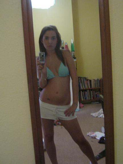 16P Brunette GFs selfpics