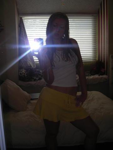 18P Cam-crazy teen vixens