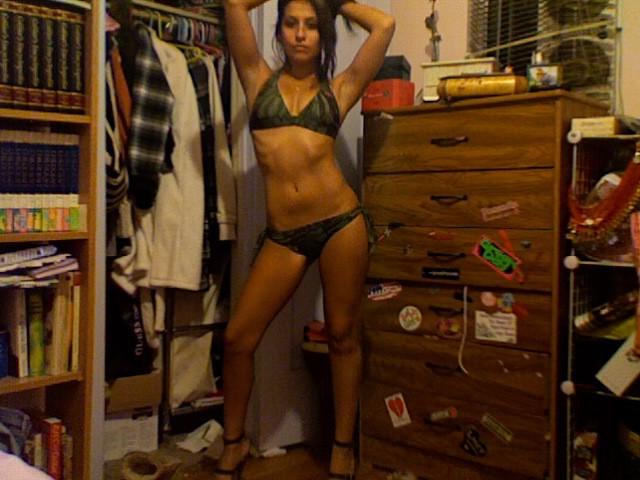 18P Seductive teen selfpics