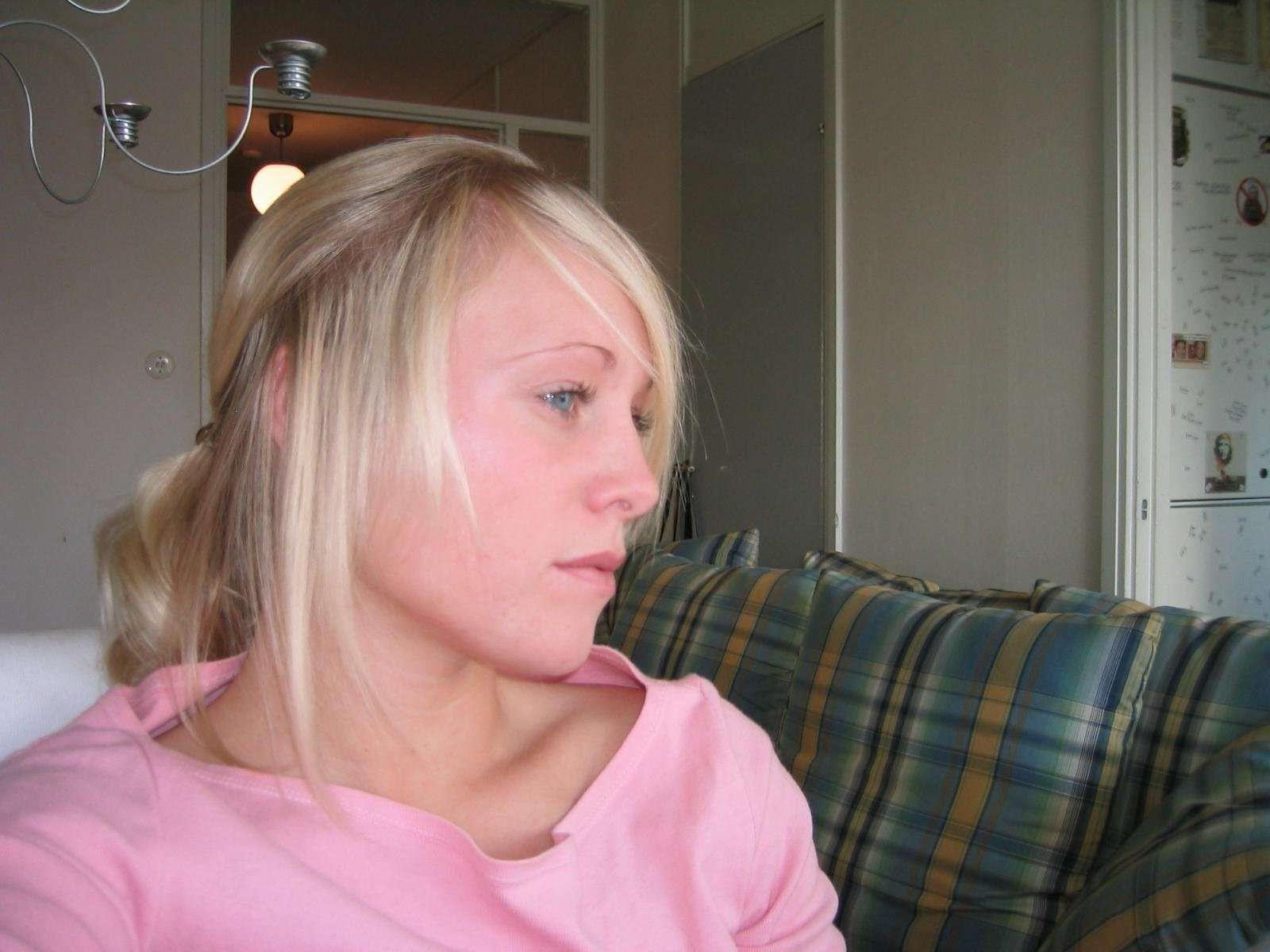 15P Showing nice tits