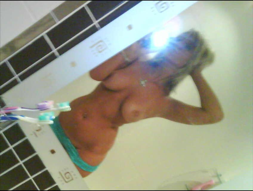 15P Selfshooting blonde with nice tits