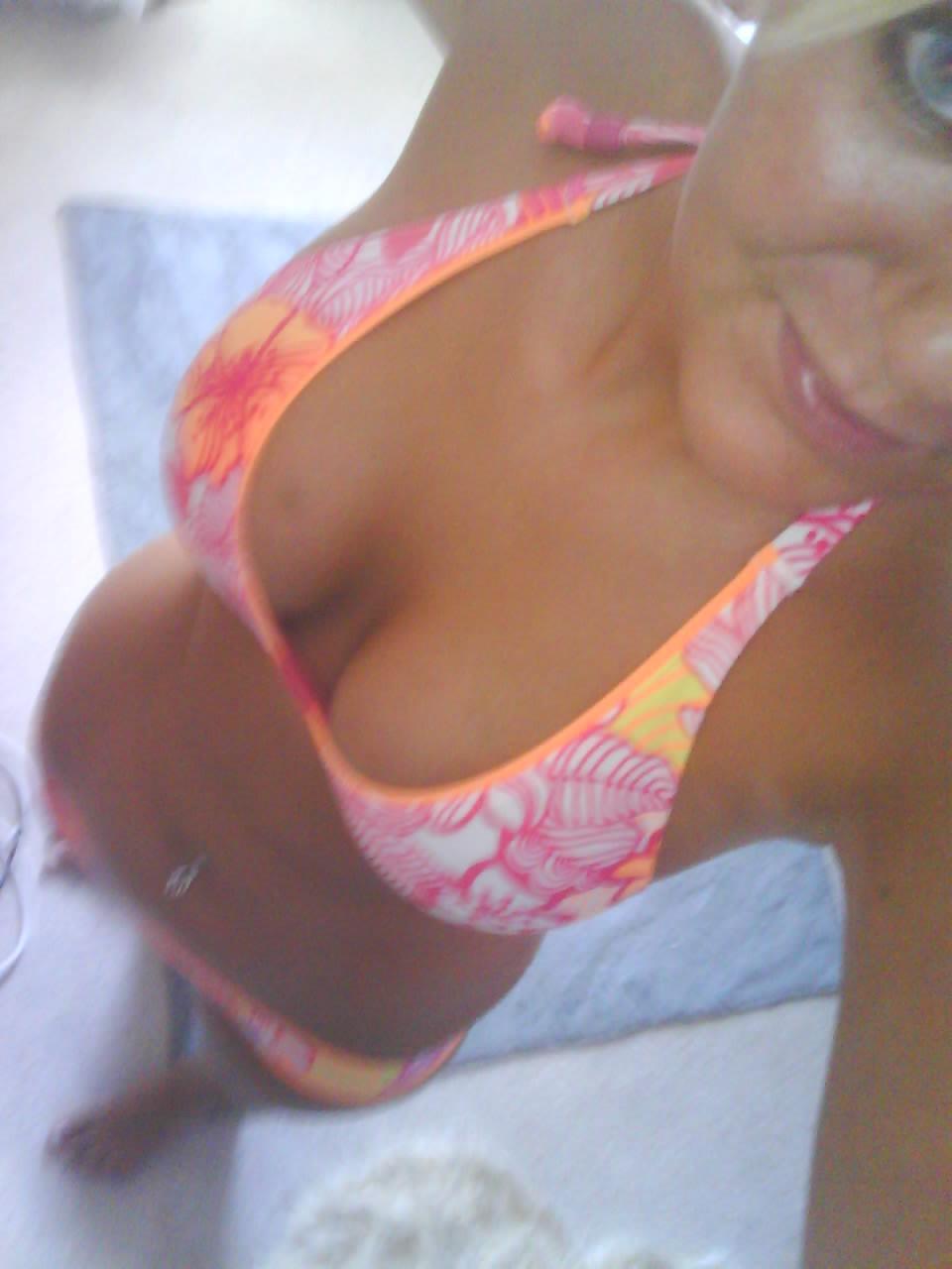 15P Selfshooting blonde with nice tits part 2