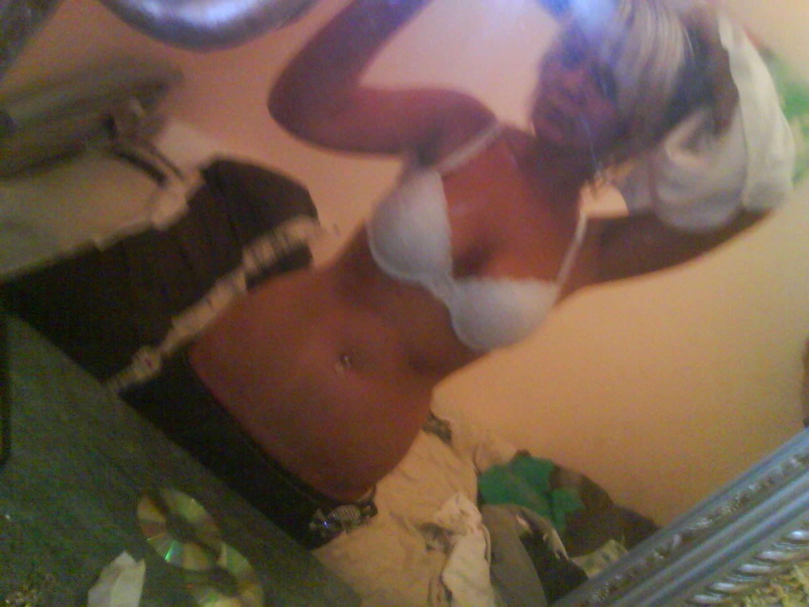 15P Selfshooting blonde with nice tits part 2