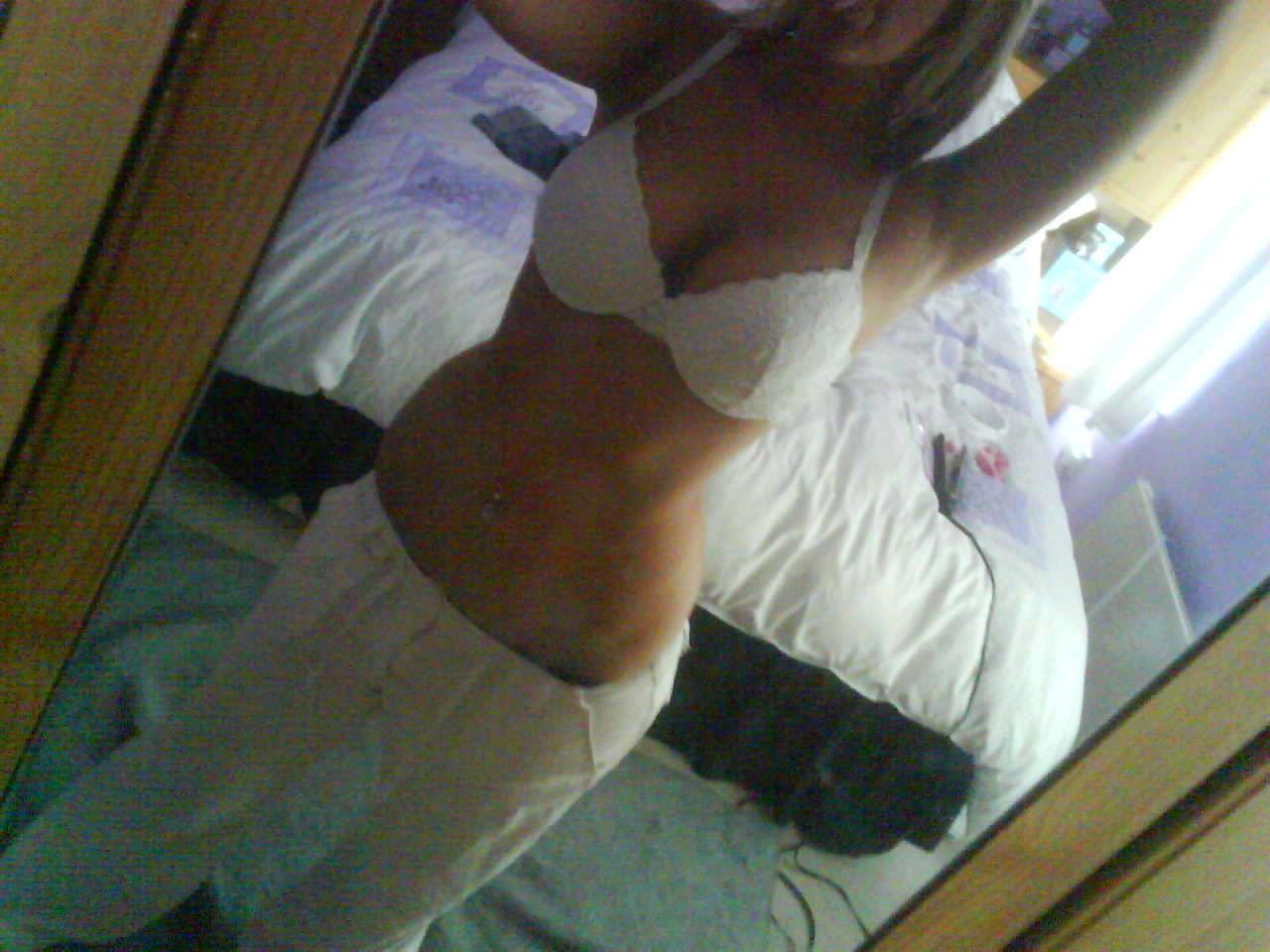 15P Selfshooting blonde with nice tits part 2