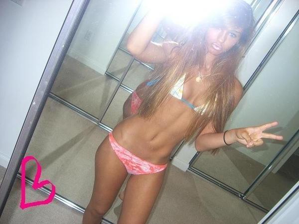 16P Selfshooting hotties
